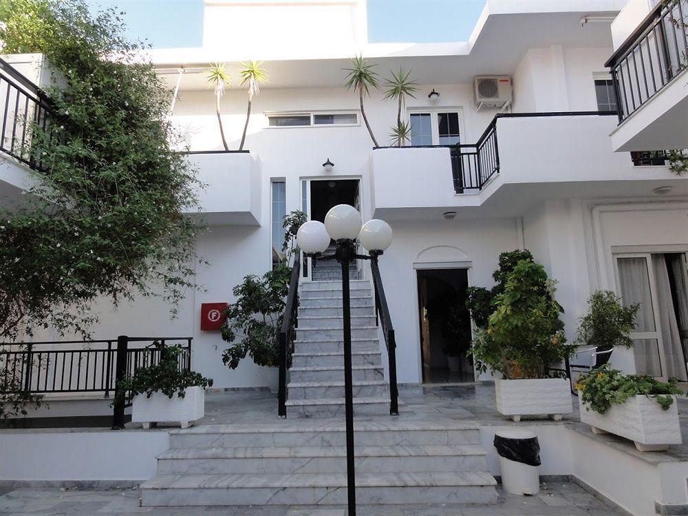 Hotel Athina Karavómilosz Kültér fotó