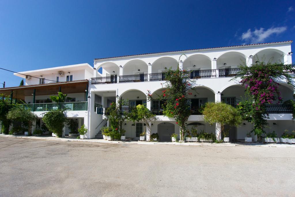 Hotel Athina Karavómilosz Kültér fotó