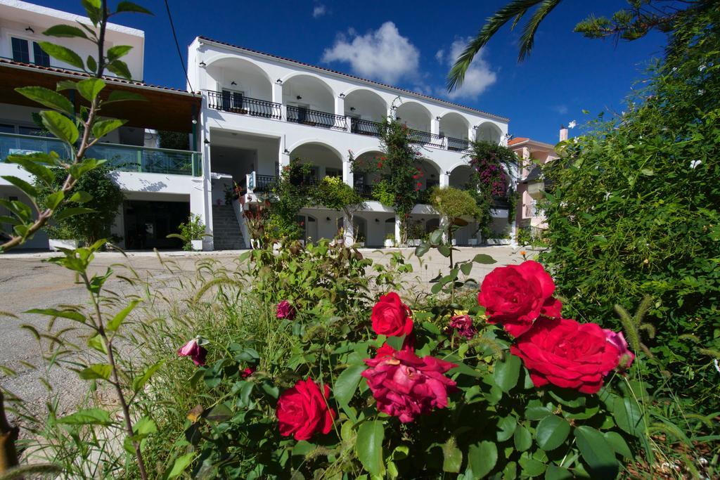 Hotel Athina Karavómilosz Kültér fotó