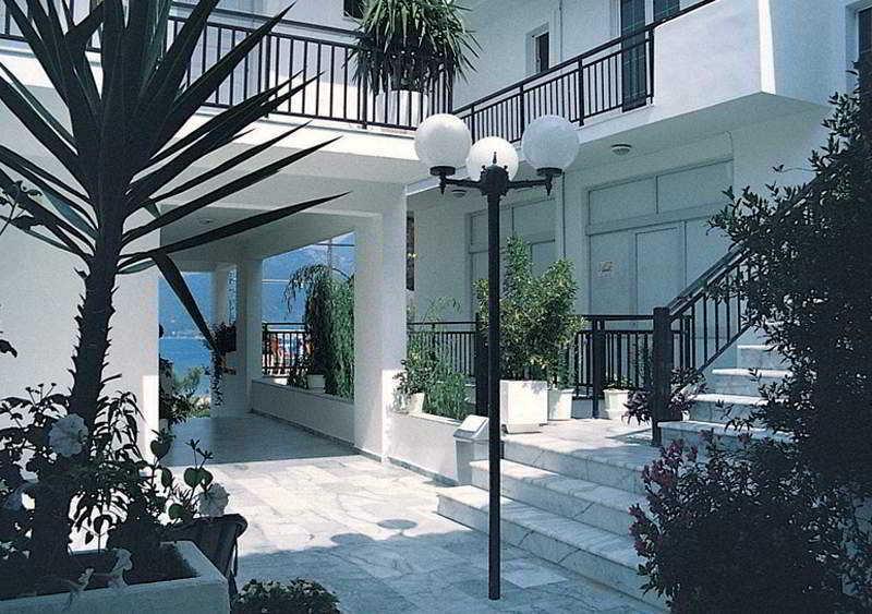 Hotel Athina Karavómilosz Kültér fotó