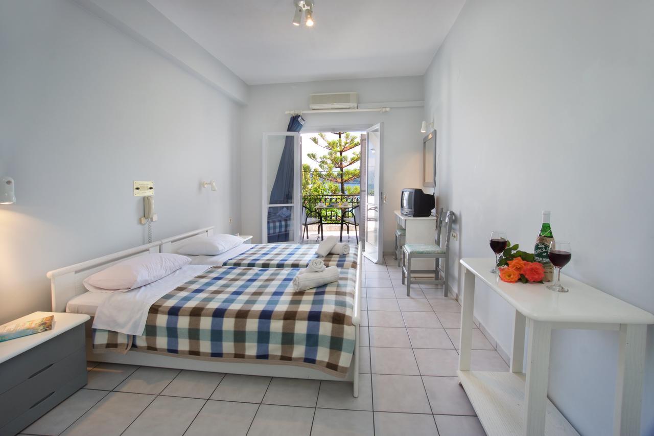 Hotel Athina Karavómilosz Kültér fotó