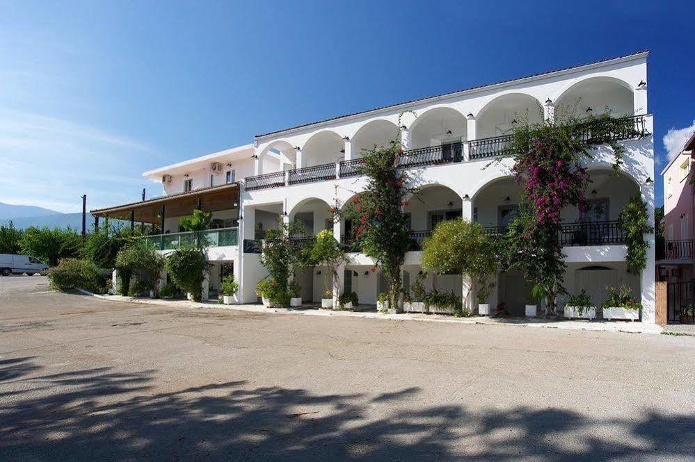 Hotel Athina Karavómilosz Kültér fotó